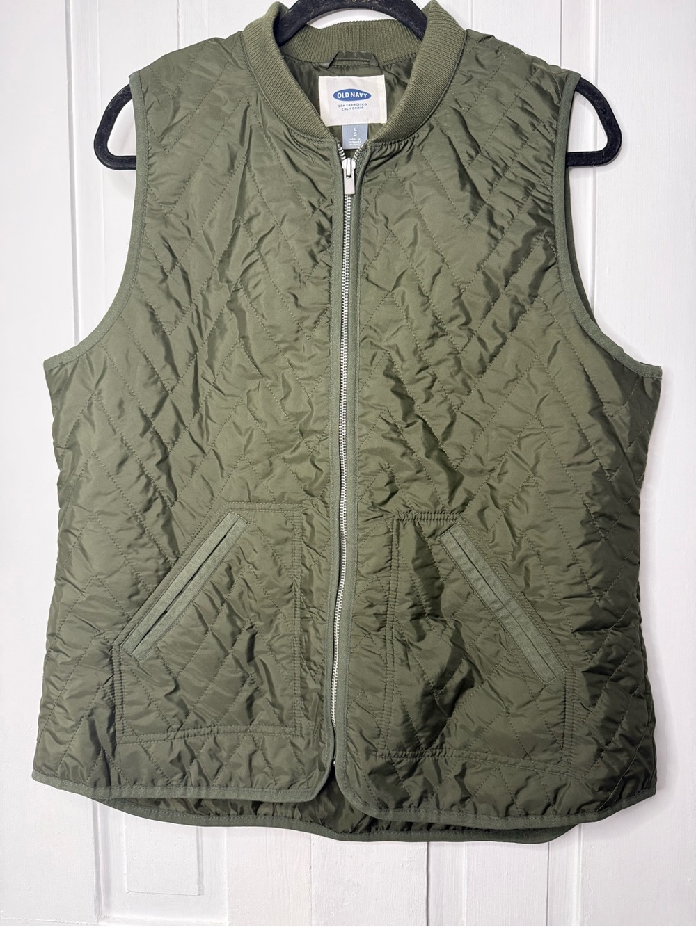 Old Navy Quilted Olive Green Chevron Vest - L